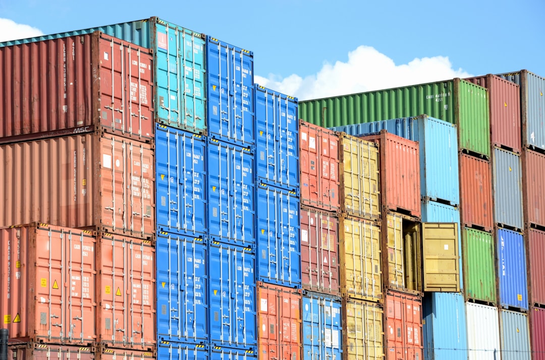 Hyper-V, how to troubleshoot Hyper-V, container image repositories with encryption and dedupe